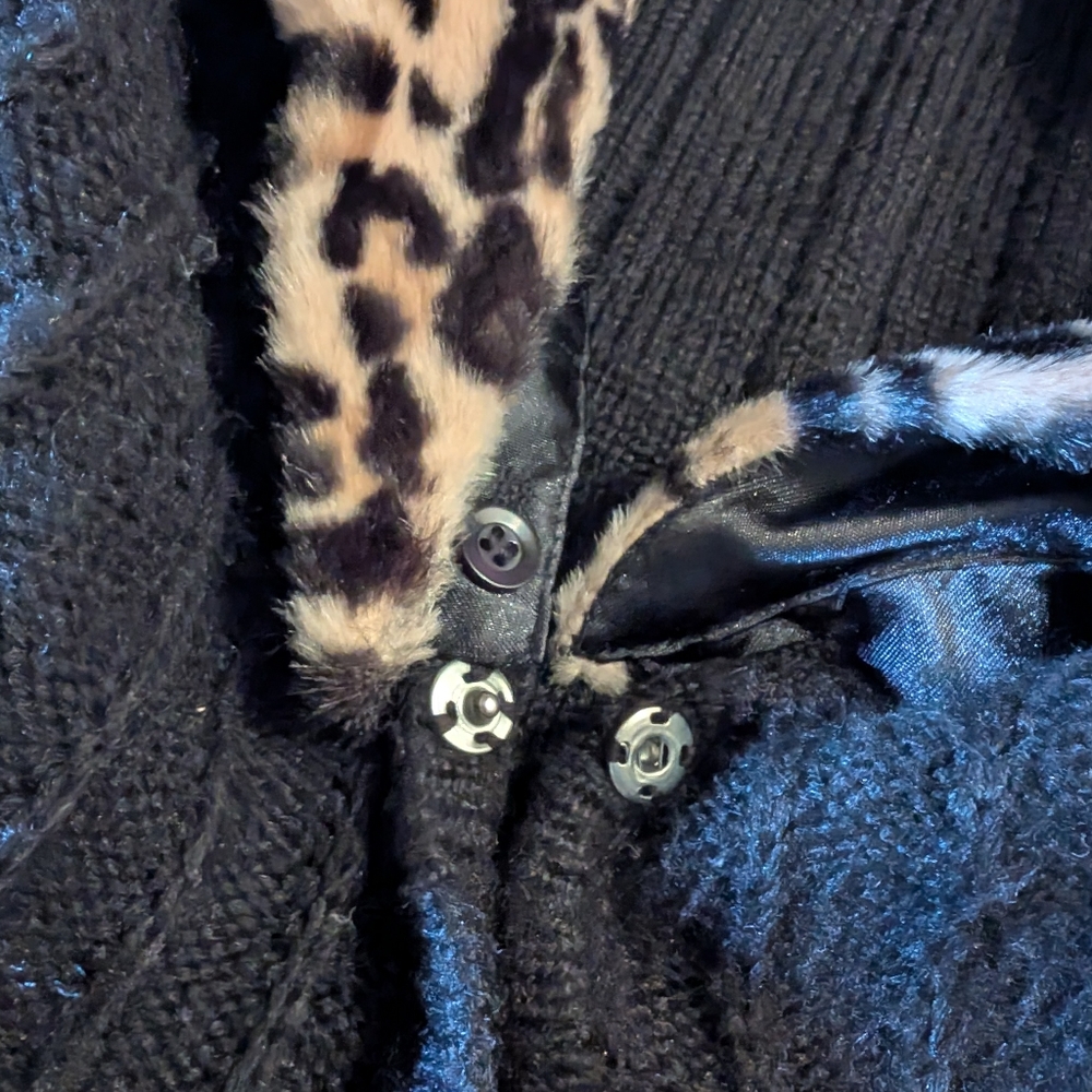 Black Cardigan with Leopard Fur Collar - Picture 8 of 8